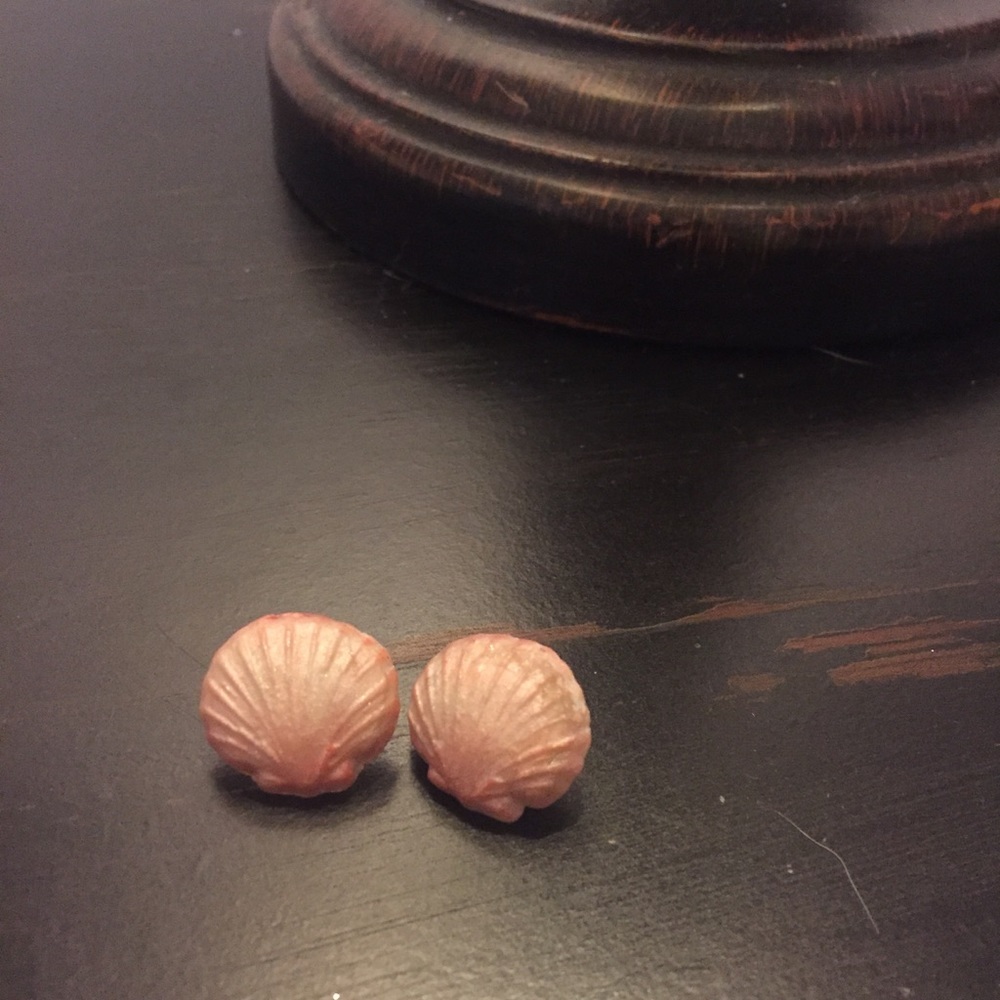 Sea shell earrings - Picture 7 of 8